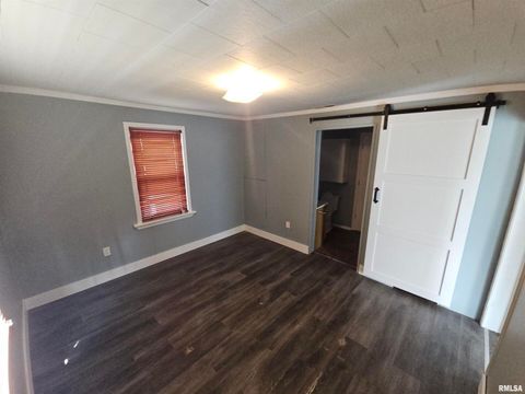 Tiny photo for 2508 FOREST Avenue, Mt Vernon, IL 62864 (MLS # EB458454)