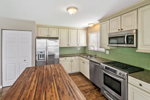 Tiny photo for 3 RIDGE Court, South Elgin, IL 60177 (MLS # 12735473)