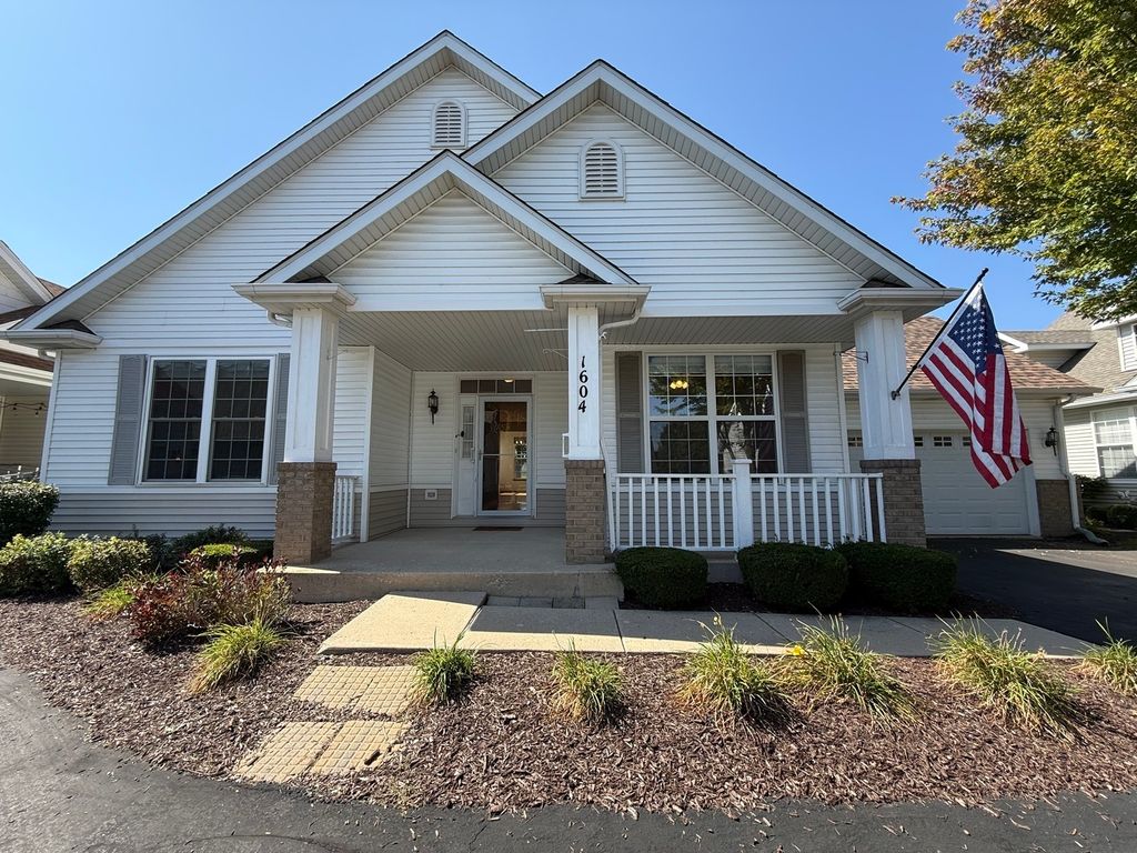 Photo for 1604 Augusta Lane, Shorewood, IL 60404 (MLS # 12482585)