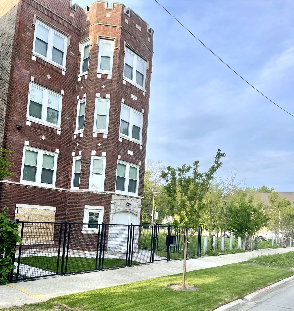 1110 W Marquette Road