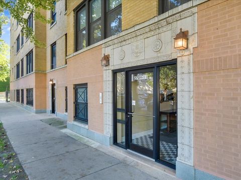 Tiny photo for 2711 W Altgeld Street #2, Chicago, IL 60647 (MLS # 12466902)