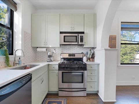 Tiny photo for 2711 W Altgeld Street #2, Chicago, IL 60647 (MLS # 12466902)