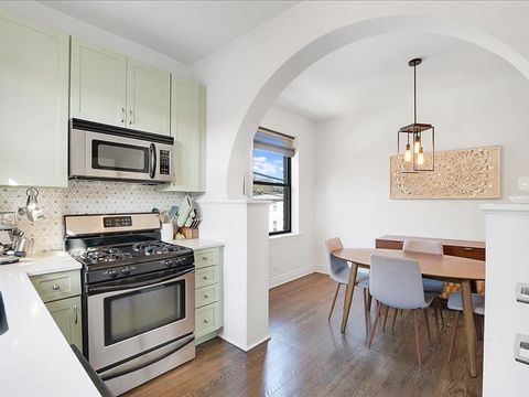 Tiny photo for 2711 W Altgeld Street #2, Chicago, IL 60647 (MLS # 12466902)