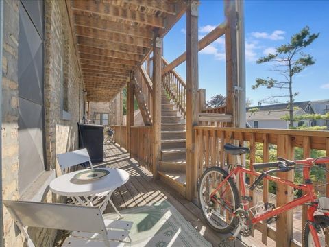 Tiny photo for 2711 W Altgeld Street #2, Chicago, IL 60647 (MLS # 12466902)