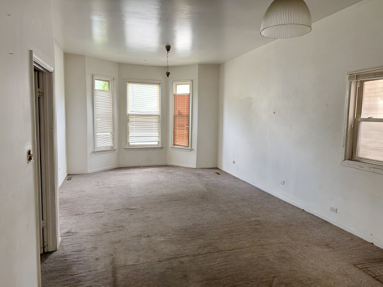 663 W 117th Place