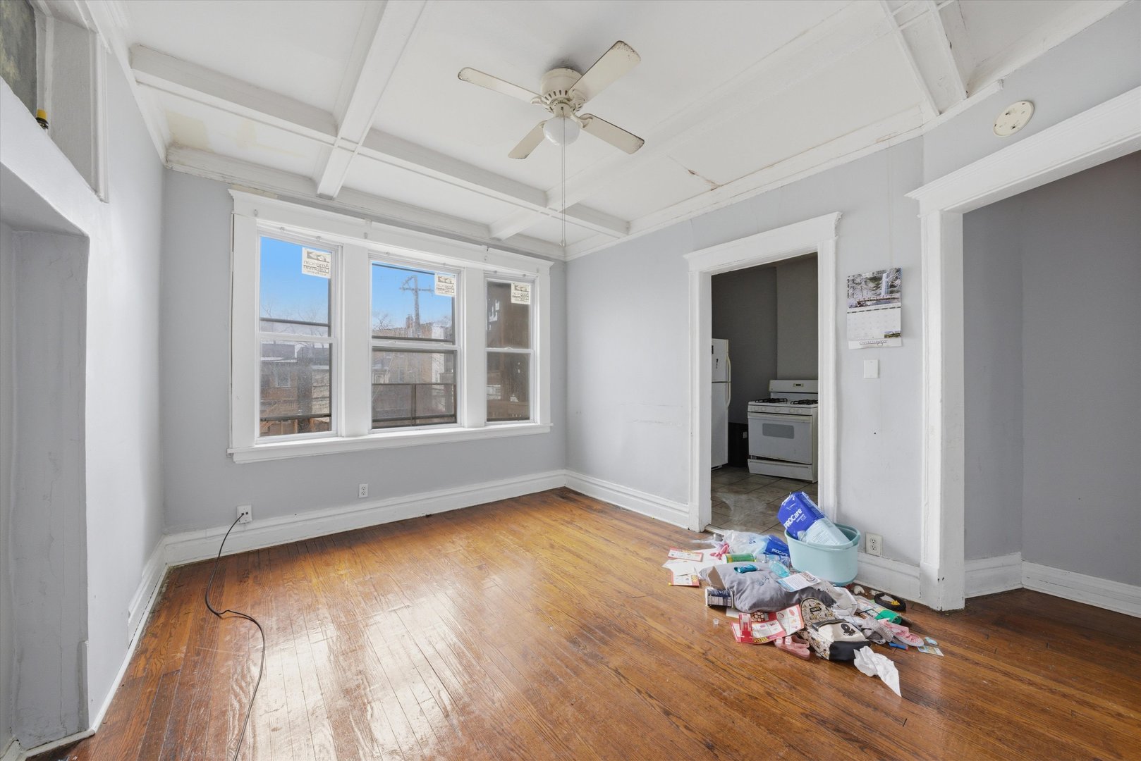 6140 S Rhodes Avenue