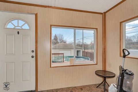 Tiny photo for 9857 S Hamlin Avenue, Evergreen Park, IL 60805 (MLS # 12563433)