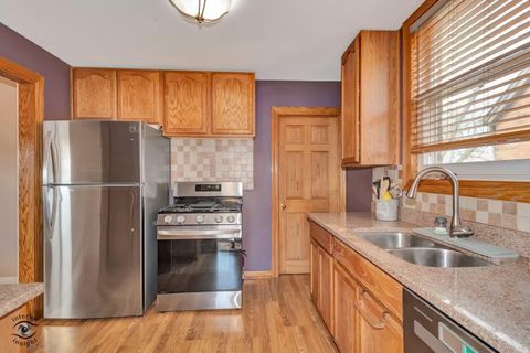 Tiny photo for 9857 S Hamlin Avenue, Evergreen Park, IL 60805 (MLS # 12563433)