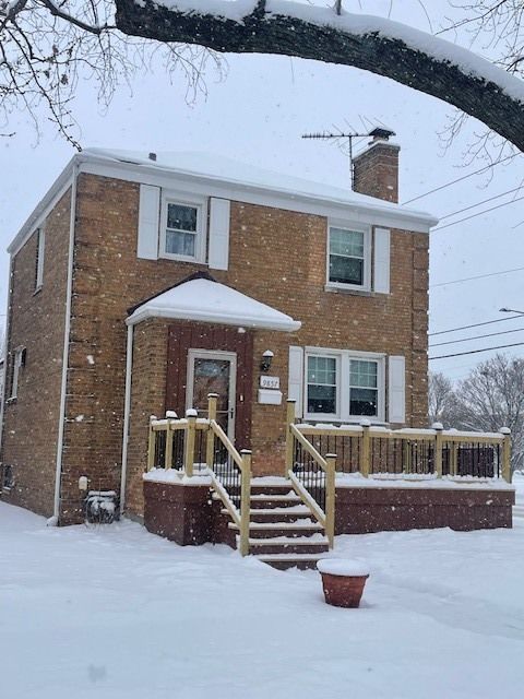 9857 S Hamlin Avenue Evergreen Park IL 60805