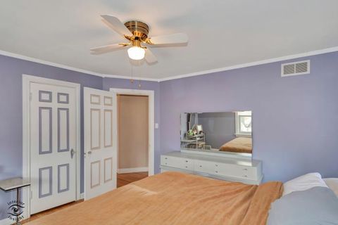 Tiny photo for 9857 S Hamlin Avenue, Evergreen Park, IL 60805 (MLS # 12563433)