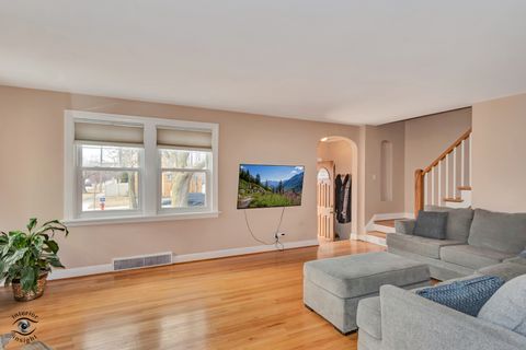 Tiny photo for 9857 S Hamlin Avenue, Evergreen Park, IL 60805 (MLS # 12563433)