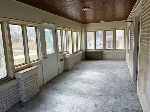 Tiny photo for 509 W Clay Street, Clinton, IL 61727 (MLS # 12585819)