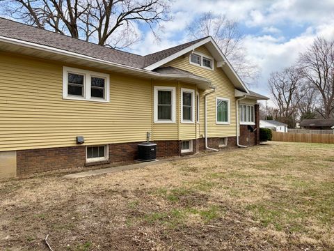 Tiny photo for 509 W Clay Street, Clinton, IL 61727 (MLS # 12585819)