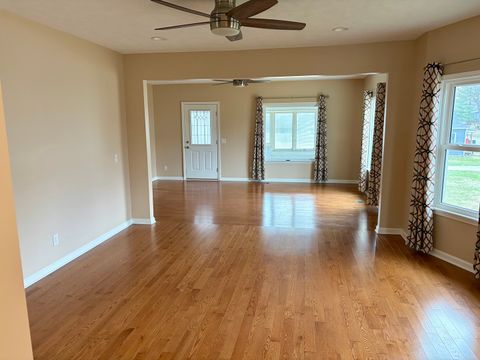 Tiny photo for 509 W Clay Street, Clinton, IL 61727 (MLS # 12585819)