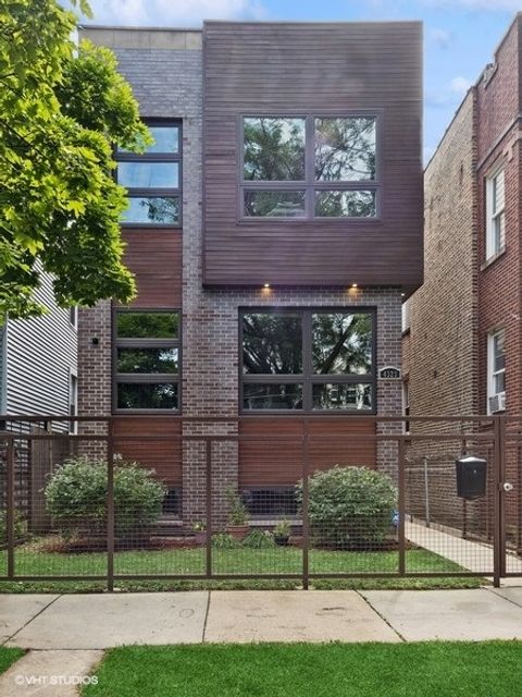 Photo of 4323 N St Louis Avenue, Chicago, IL 60618 (MLS # 12678259)