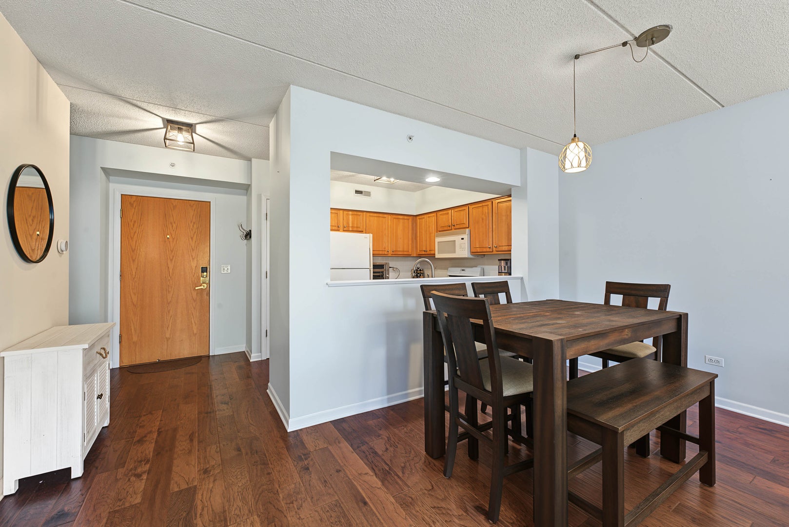 124 W Colfax Street 208