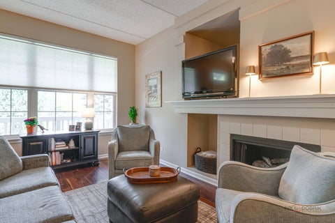 Tiny photo for 492 Bay Tree Circle, Vernon Hills, IL 60061 (MLS # 12795309)