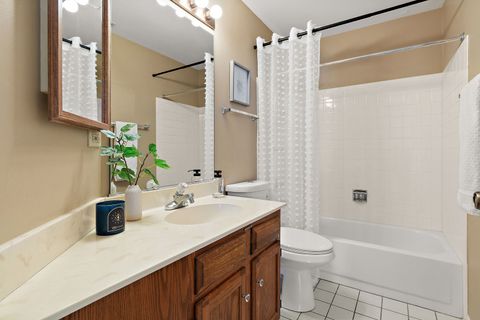 Tiny photo for 1001 Butternut Lane #C, Mount Prospect, IL 60056 (MLS # 12600316)