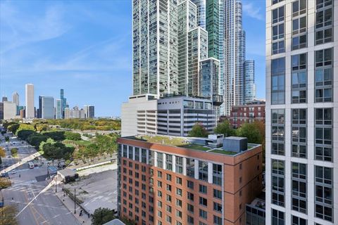 Tiny photo for 1250 S Michigan Avenue #1400, Chicago, IL 60605 (MLS # 12510164)