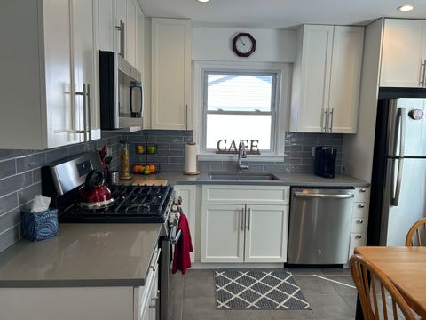 Tiny photo for 33077 Sunset Avenue N, Grayslake, IL 60030 (MLS # 12592895)