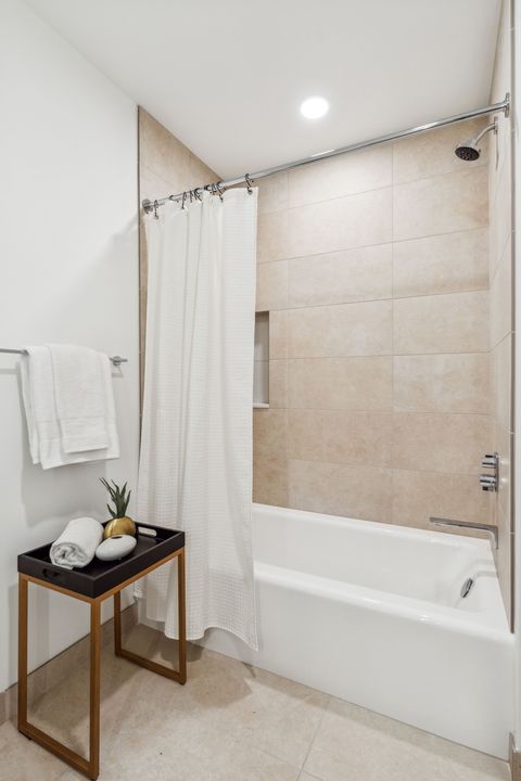 Tiny photo for 211 N Harbor Drive #3406, Chicago, IL 60601 (MLS # 12587666)