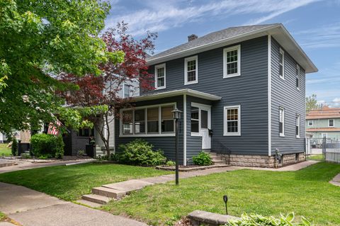 Photo of 2110 15th Street A Street, Moline, IL 61265 (MLS # 12656263)