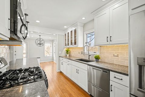 Tiny photo for 416 Lawrence Avenue, Glen Ellyn, IL 60137 (MLS # 12600299)