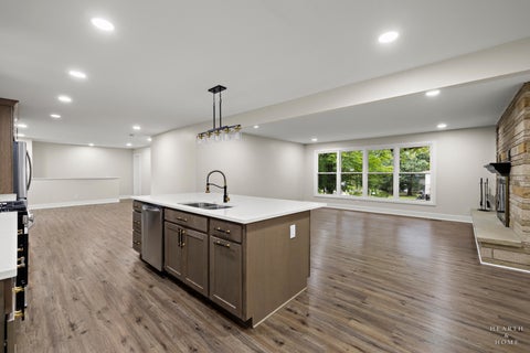 Tiny photo for 355 Hiawatha Drive, Lake In The Hills, IL 60156 (MLS # 12732031)