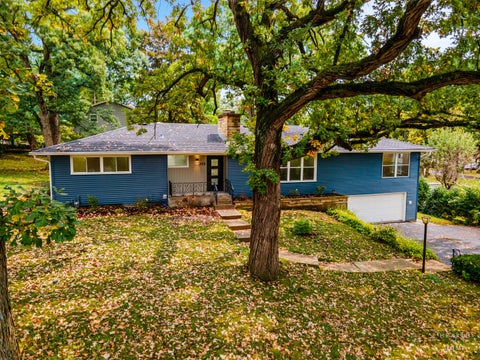Tiny photo for 355 Hiawatha Drive, Lake In The Hills, IL 60156 (MLS # 12732031)
