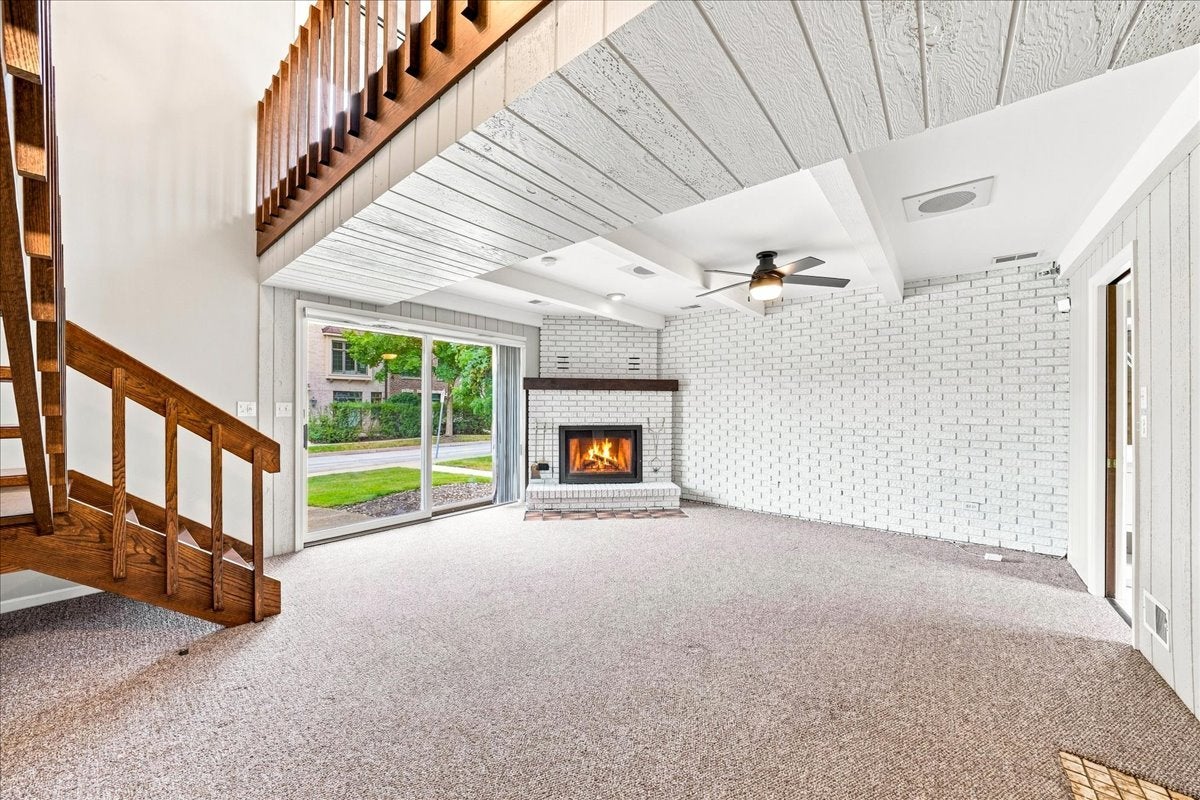 129 W Quincy Street 1