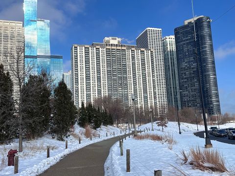 400 E Randolph Street 3201 Chicago IL 60601