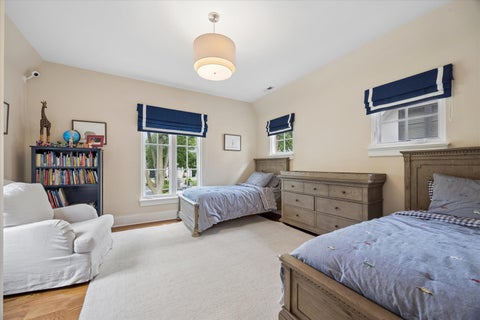 Tiny photo for 704 S Lincoln Street, Hinsdale, IL 60521 (MLS # 12658216)