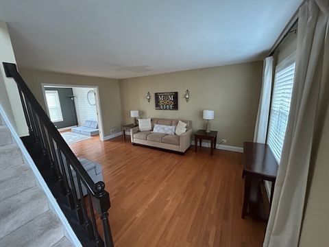 Tiny photo for 29 Ivanhoe Lane, Cary, IL 60013 (MLS # 12570773)