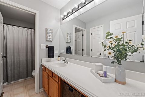 Tiny photo for 3047 Chalkstone Avenue, Elgin, IL 60124 (MLS # 12396154)