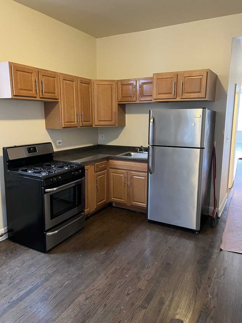 1613 S CENTRAL PARK Avenue