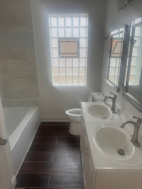 Tiny photo for 1612 S Scoville Avenue S, Berwyn, IL 60402 (MLS # 12715778)