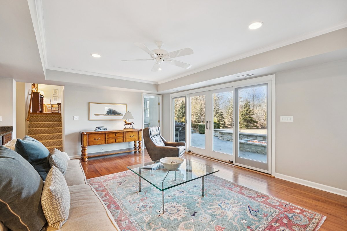 454 W Sheridan Place