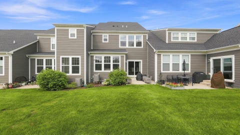 Tiny photo for 153 Roslyn Place, Bloomingdale, IL 60108 (MLS # 12727871)