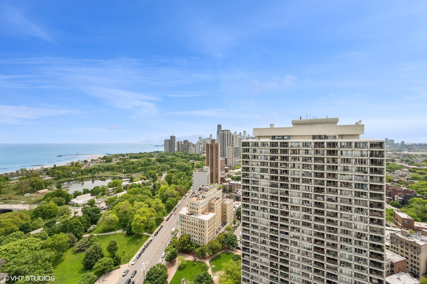 2020 N Lincoln Park West 30L
