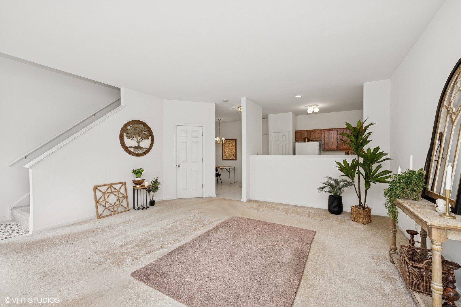707 Morris Court