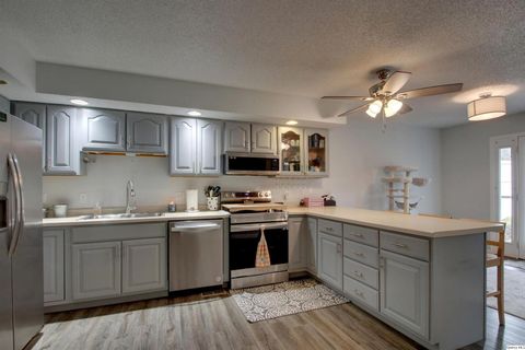 Tiny photo for 3012 Bluff Ridge Dr. Dr, Quincy, IL 62305 (MLS # 12527111)