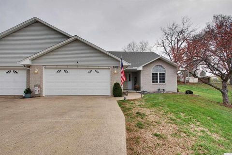 Tiny photo for 3012 Bluff Ridge Dr. Dr, Quincy, IL 62305 (MLS # 12527111)