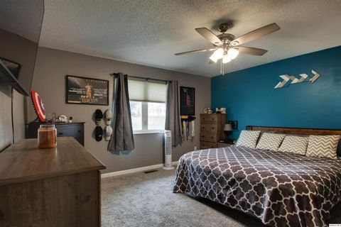 Tiny photo for 3012 Bluff Ridge Dr. Dr, Quincy, IL 62305 (MLS # 12527111)