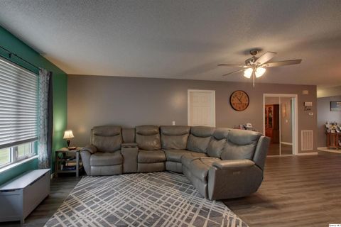 Tiny photo for 3012 Bluff Ridge Dr. Dr, Quincy, IL 62305 (MLS # 12527111)