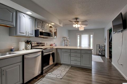 Tiny photo for 3012 Bluff Ridge Dr. Dr, Quincy, IL 62305 (MLS # 12527111)