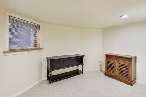 Tiny photo for 5807 N Sacramento Avenue, Chicago, IL 60659 (MLS # 12496658)