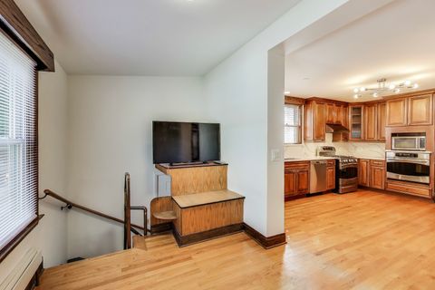 Tiny photo for 5807 N Sacramento Avenue, Chicago, IL 60659 (MLS # 12496658)