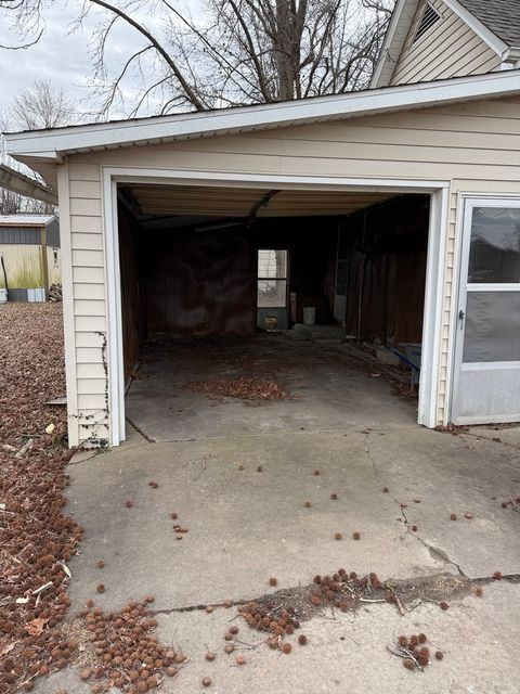 Tiny photo for 606 Taffee Street, Pinckneyville, IL 62274 (MLS # 12580186)