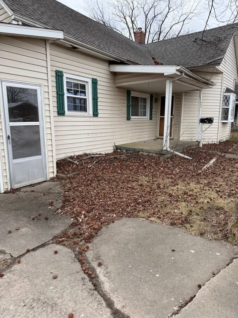 Photo of 606 Taffee Street, Pinckneyville, IL 62274 (MLS # 12580186)