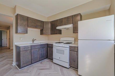Tiny photo for 673 E Fullerton Avenue #105, Glendale Heights, IL 60139 (MLS # 12689319)